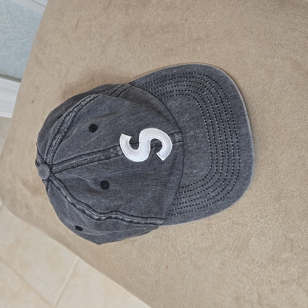 SUPREME S Logo 6-Panel Grey Unisex